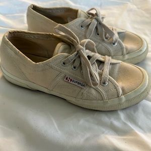 superga cream sneakers - size 6